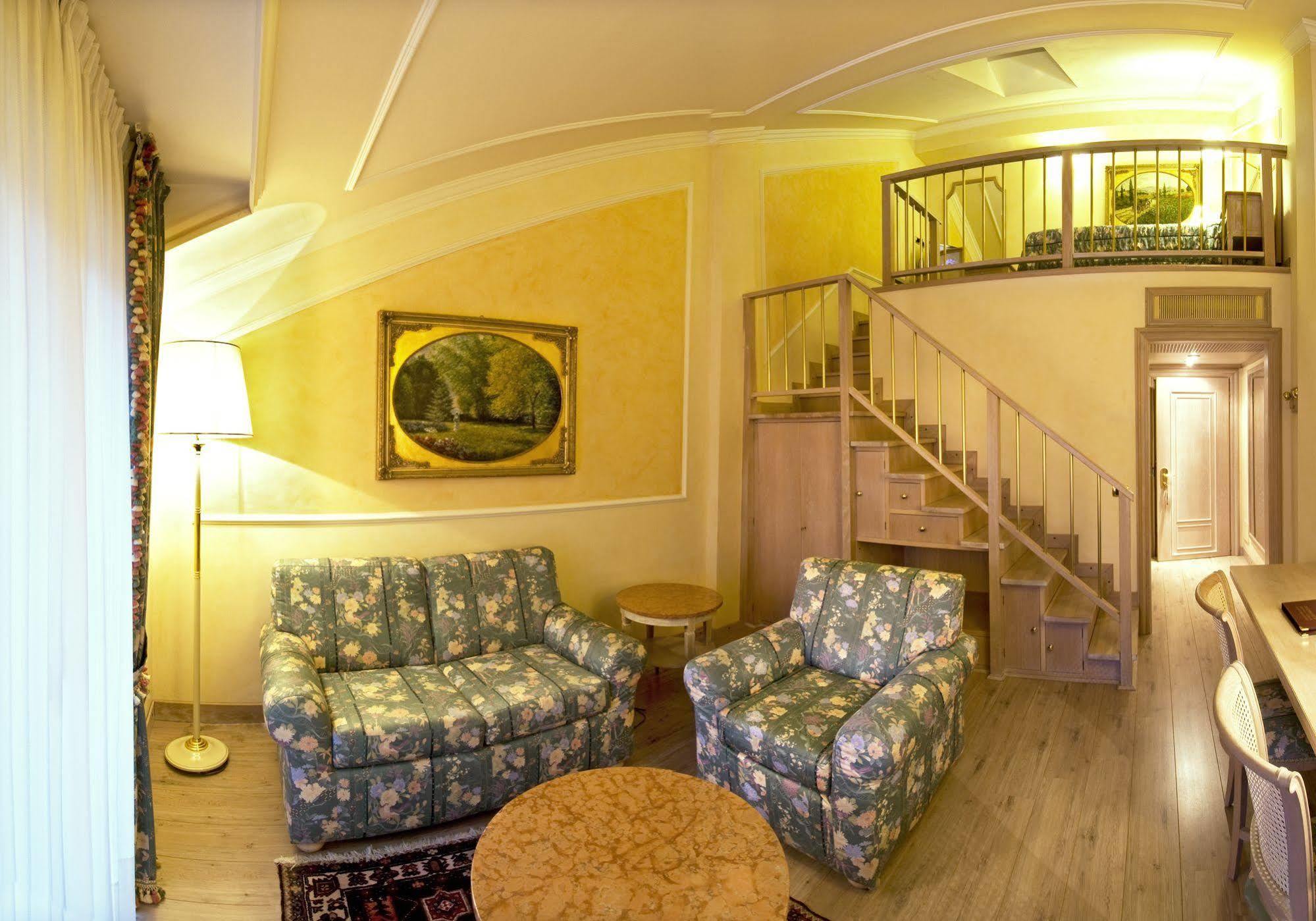 Grand Dino Hotel 4*